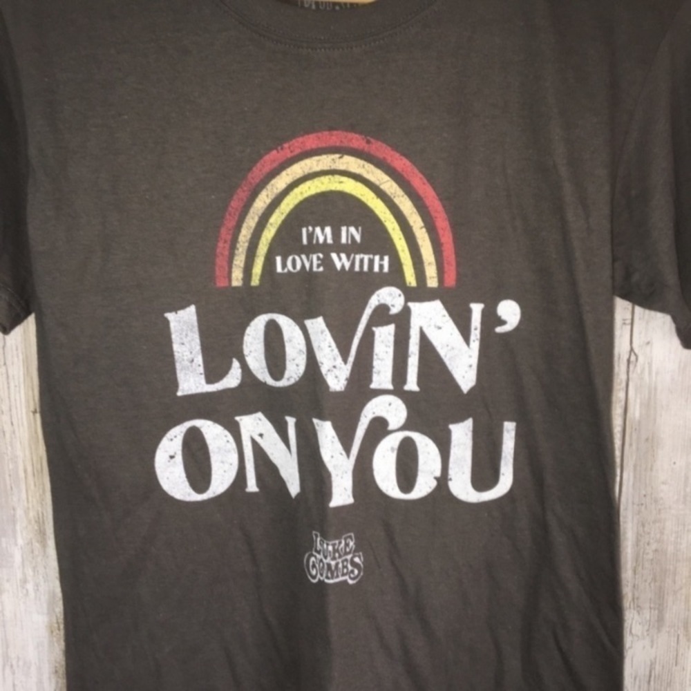 NWT Luke Combs Lovin’ On You Tee - Picture 2 of 5